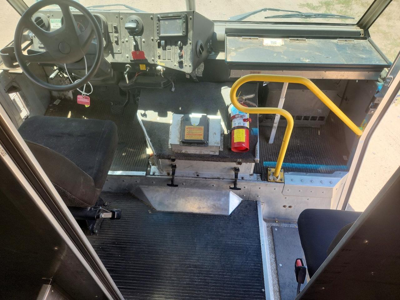 2015 Freightliner MT45G Chassis Delivery Truck