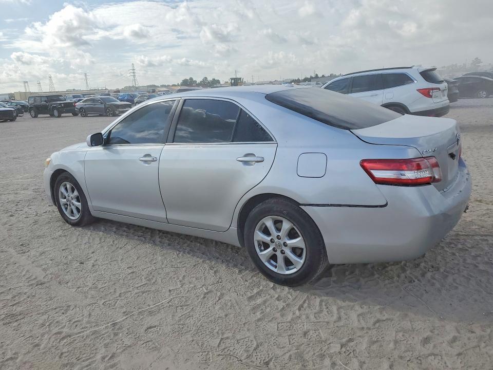 2011 Toyota Camry le