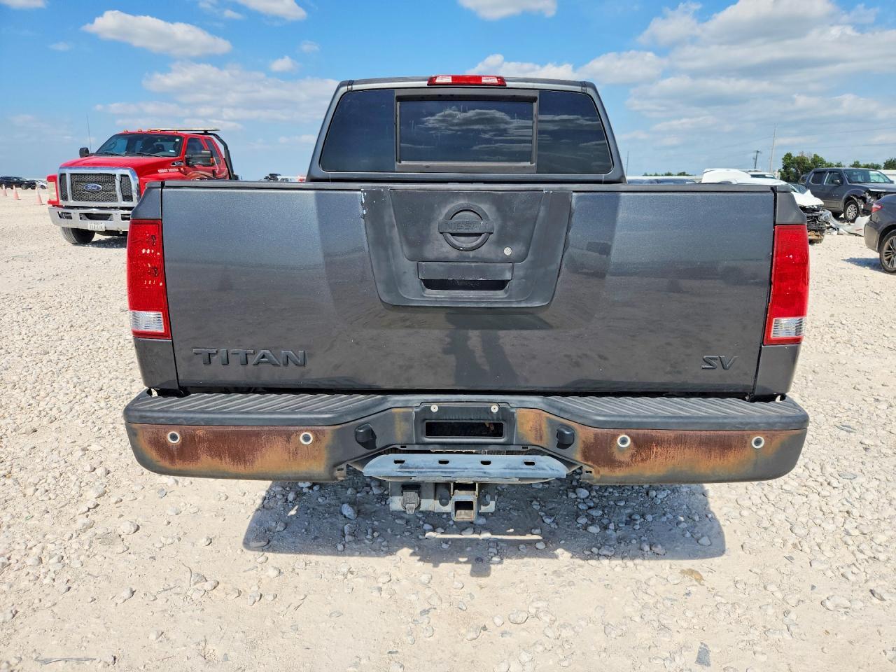 2012 Nissan Titan SV