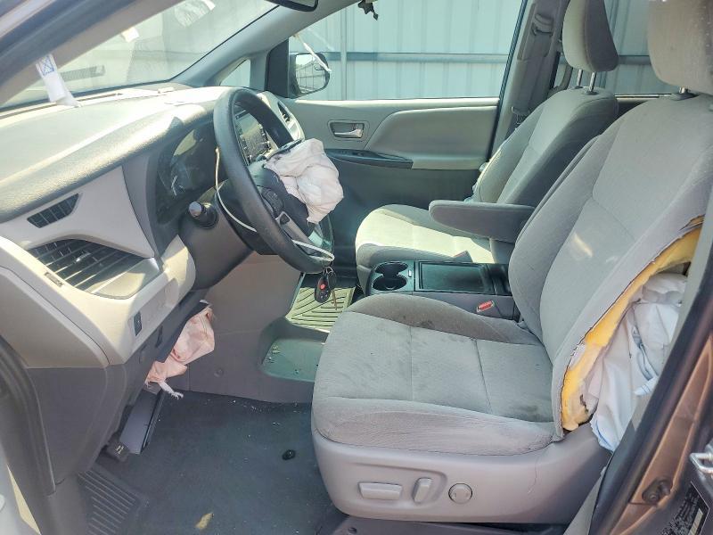 2020 Toyota Sienna le