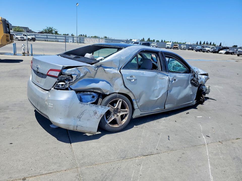 2012 Toyota Camry le
