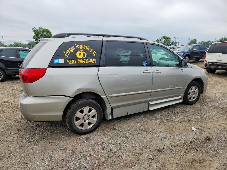 2008 Toyota Sienna le 8-passenger