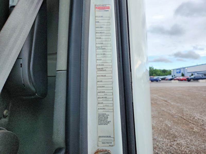 2015 Kenworth T880 Semi Truck