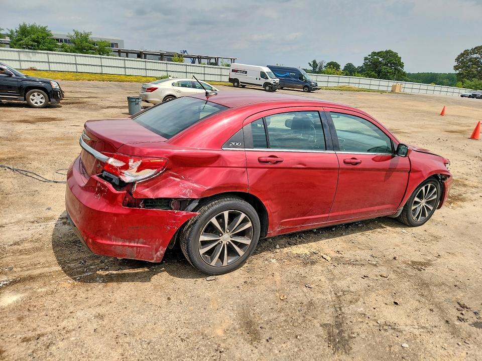 2011 Chrysler 200 s