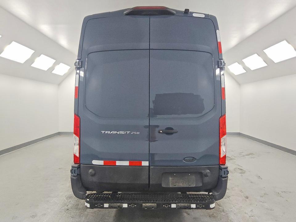 2020 Ford Transit T-250
