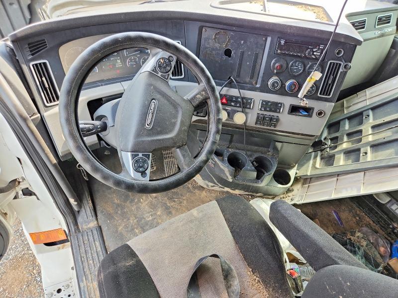 2020 Freightliner Cascadia 126 Semi Truck