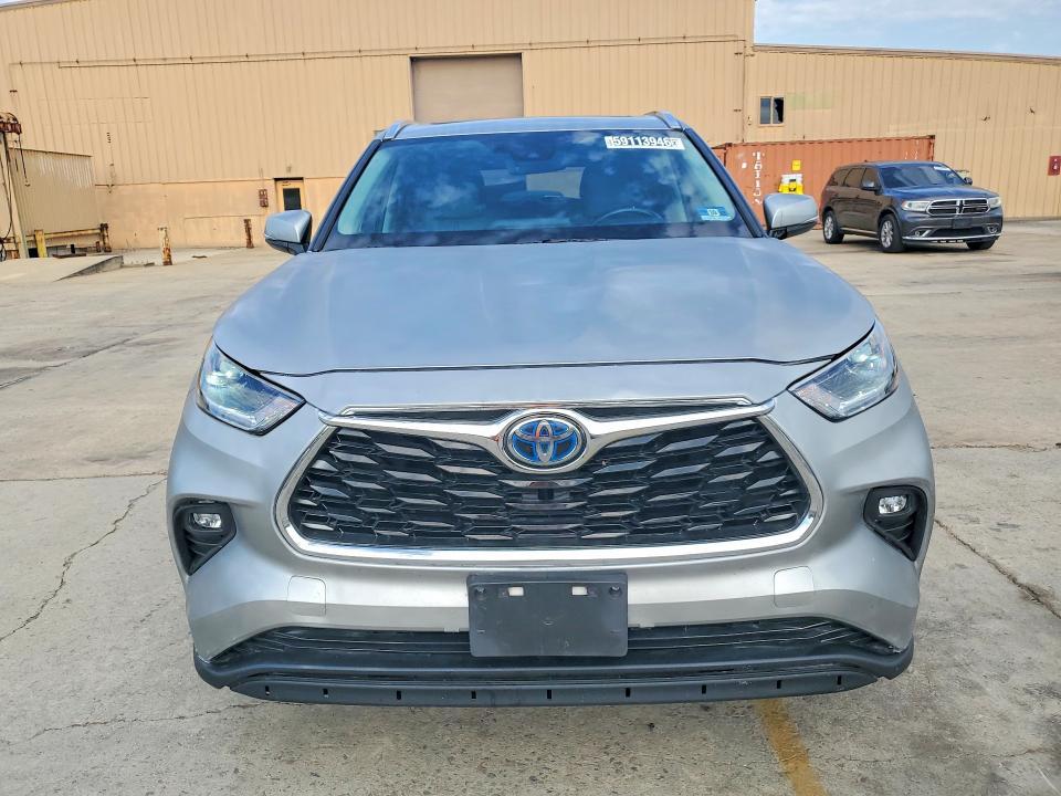 2020 Toyota Highlander Hybrid xle
