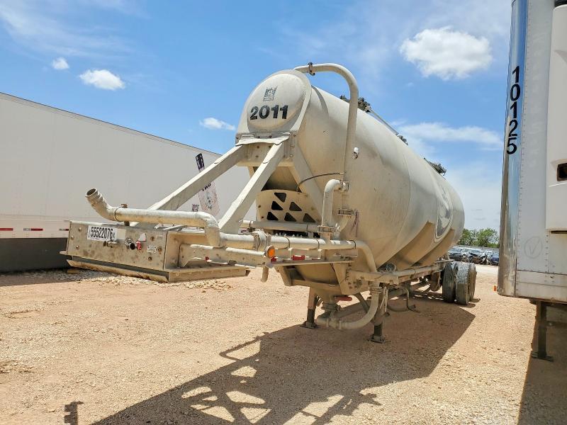 2015 Trlk 2015 Trail King Pneumatic DRY Bulk Trailer