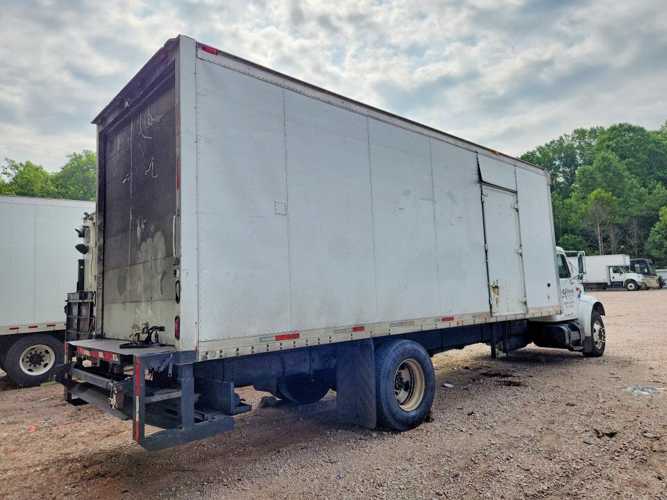 2000 International 4700 BOX Truck