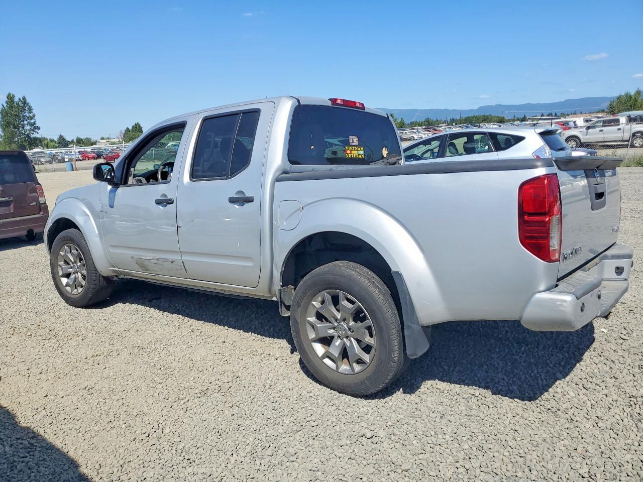 2020 Nissan Frontier SV