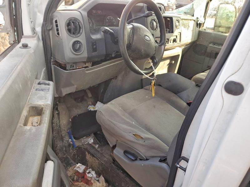 2010 Ford E350 BOX Truck
