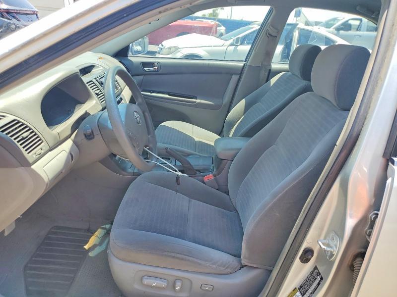 2005 Toyota Camry le