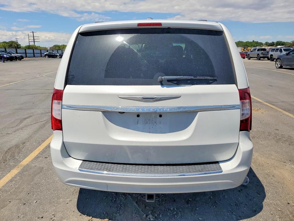 2014 Chrysler Town & Country Touring