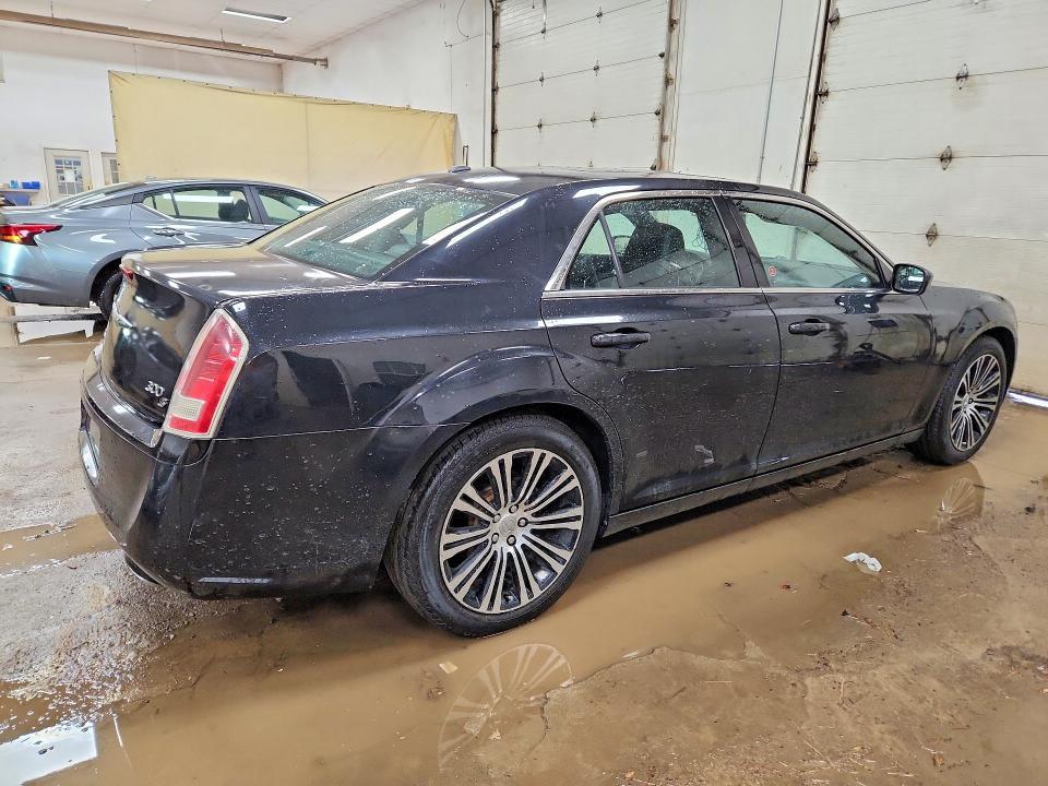 2014 Chrysler 300 s