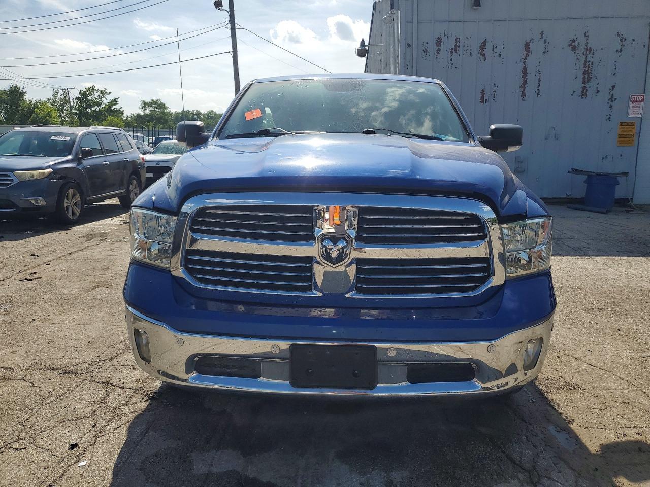 2015 Dodge RAM 1500 SLT