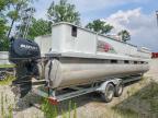 2002 Sun Tracker Pontoon Boat