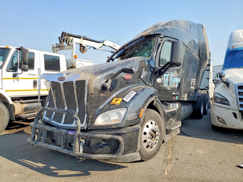2020 Peterbilt 579 Semi Truck