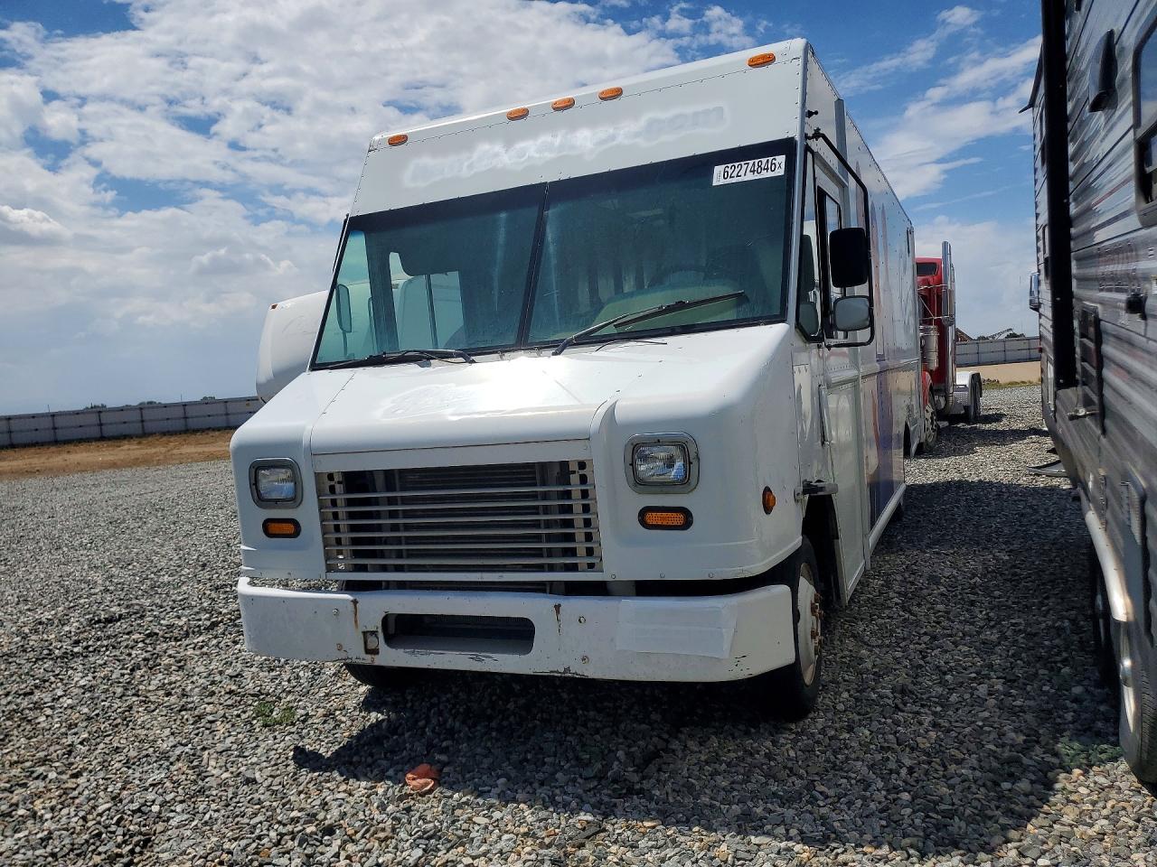 2008 Frht - Freightliner 2008 Freightliner MT45G Chassis Delivery Truck
