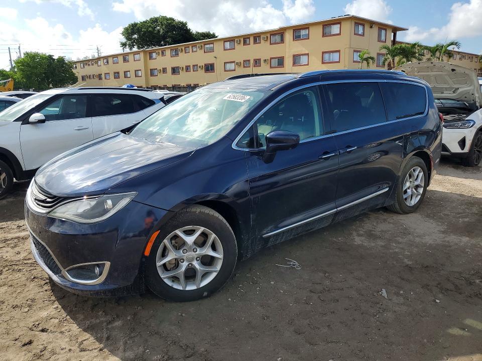 2018 Chrysler Pacifica Touring l Plus