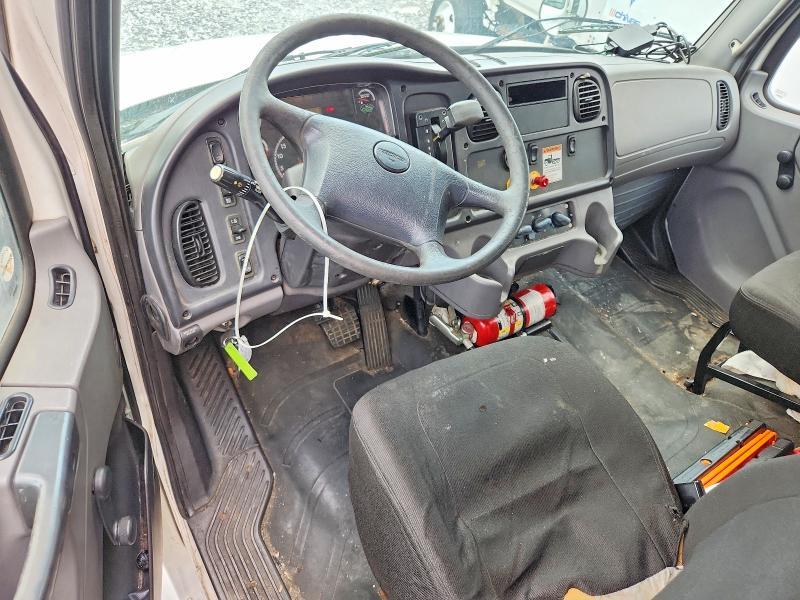 2011 Freightliner Business Class M2 BOX Truck