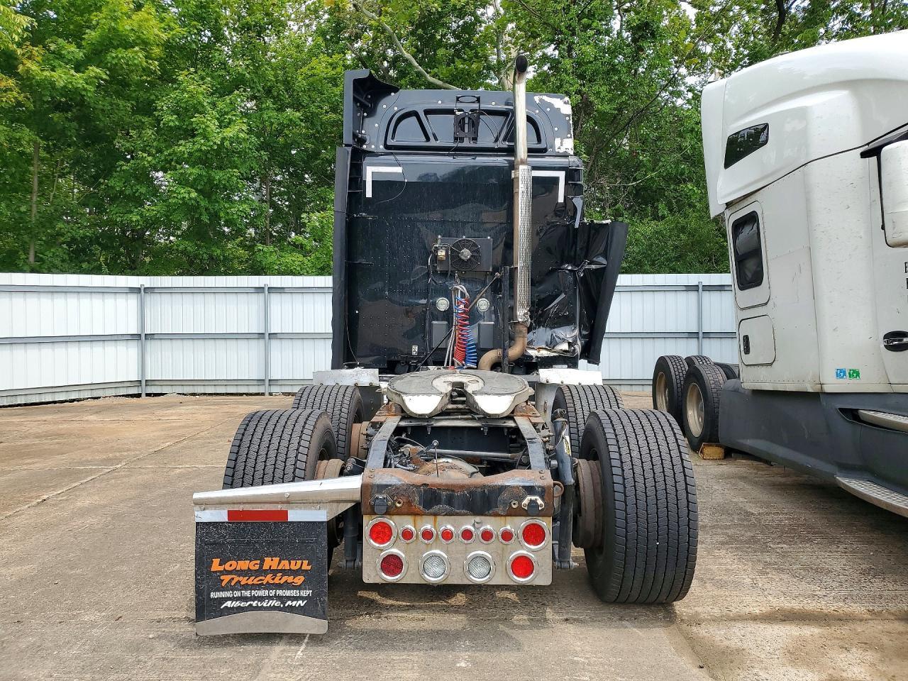 2018 Peterbilt 579 Semi Truck