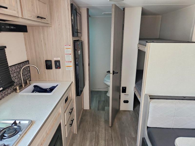 2025 Heartland Rv's 2025 Heartland Pioneer Camper
