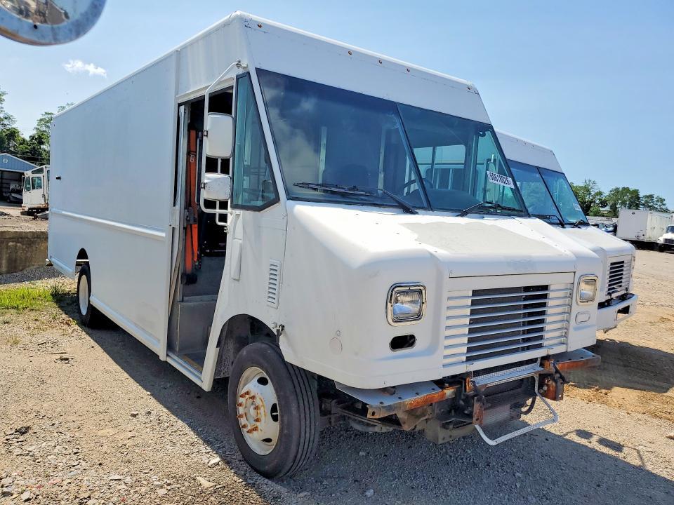 2015 Ford F59 Delivery Truck