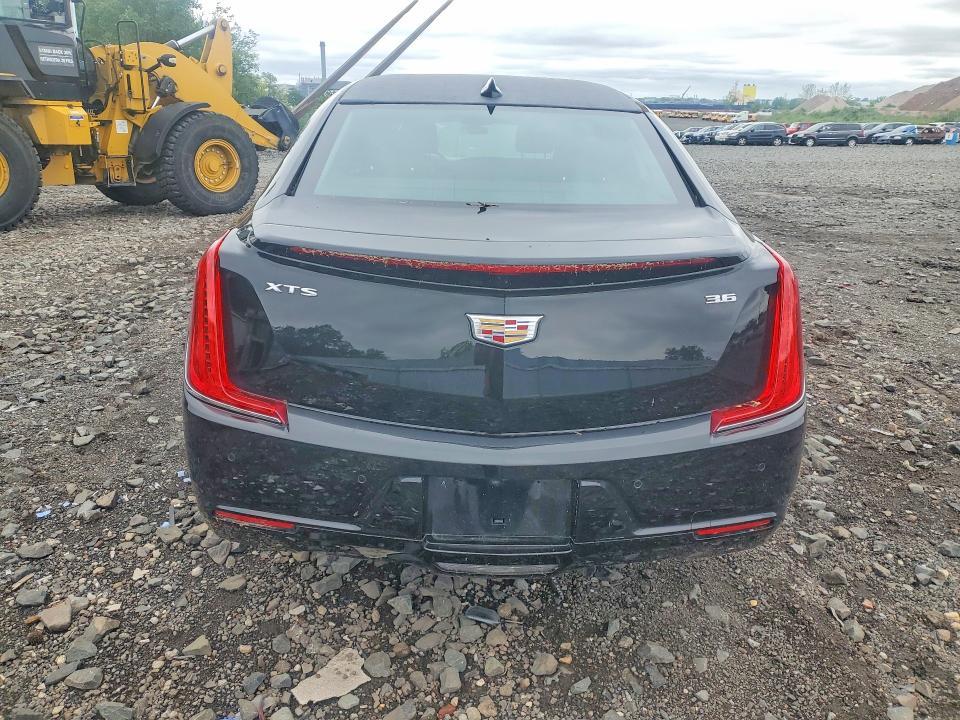 2018 Cadillac Xts Limousine