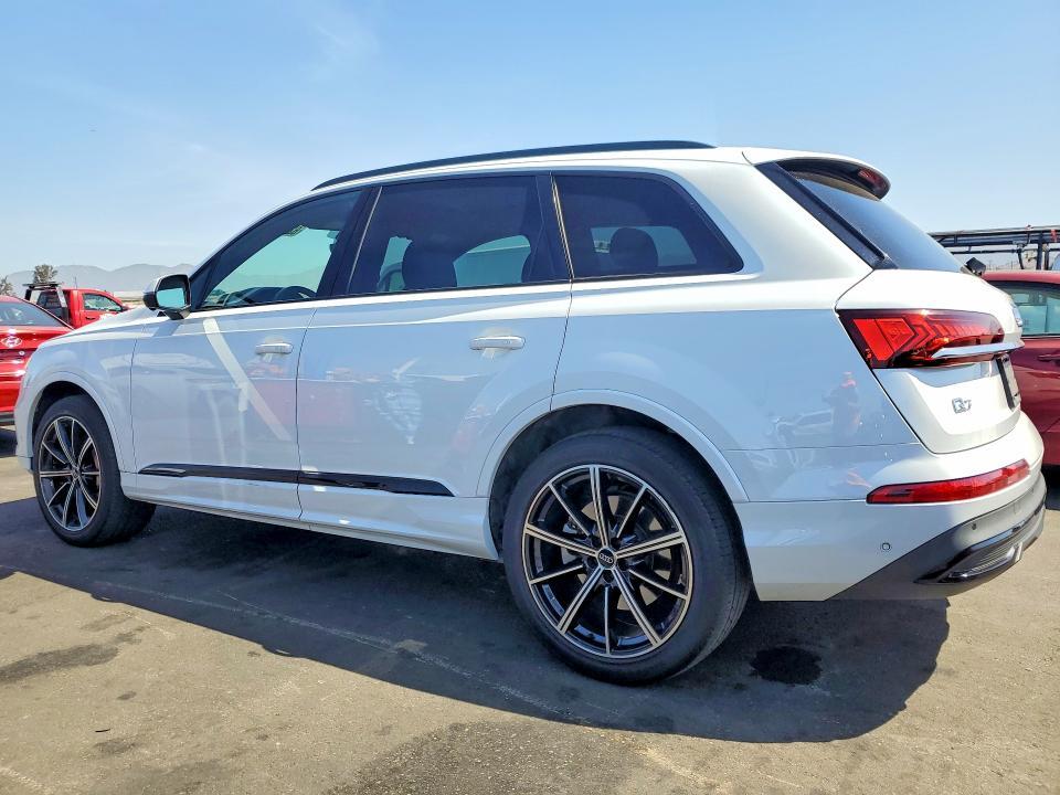 2020 Audi Q7 Premium Plus