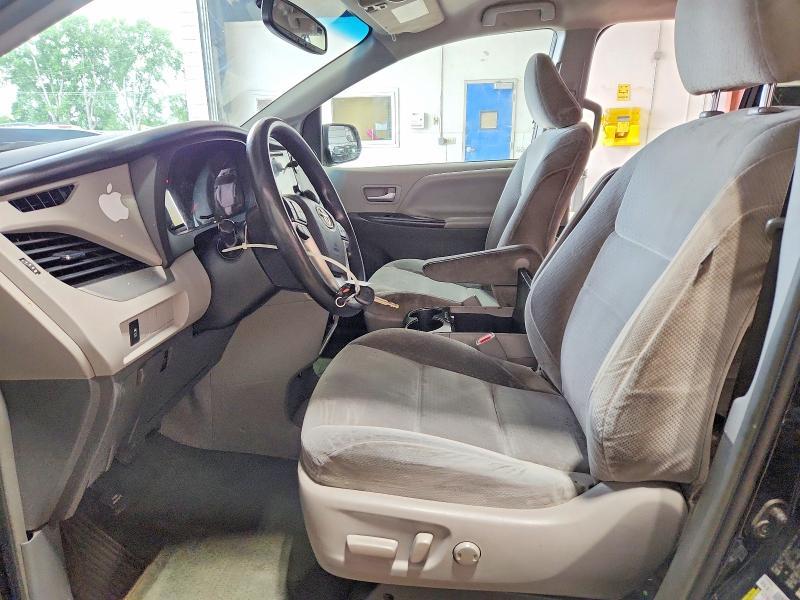 2015 Toyota Sienna le