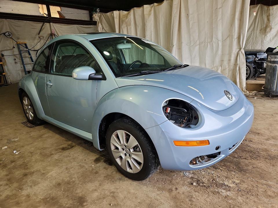 2010 Volkswagen New Beetle