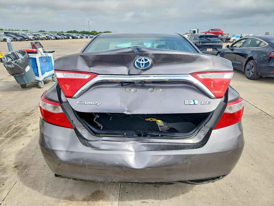 2017 Toyota Camry Hybrid le
