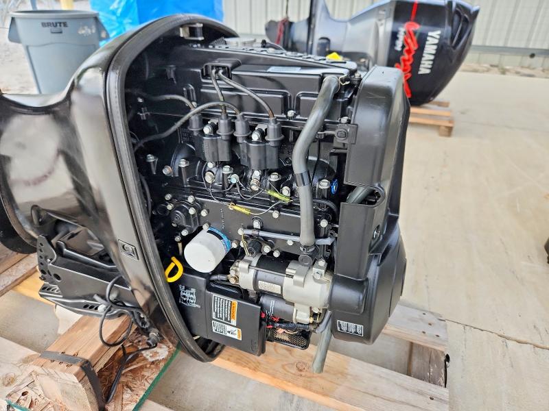 2004 Boat 2004 Mercury Boat Motor