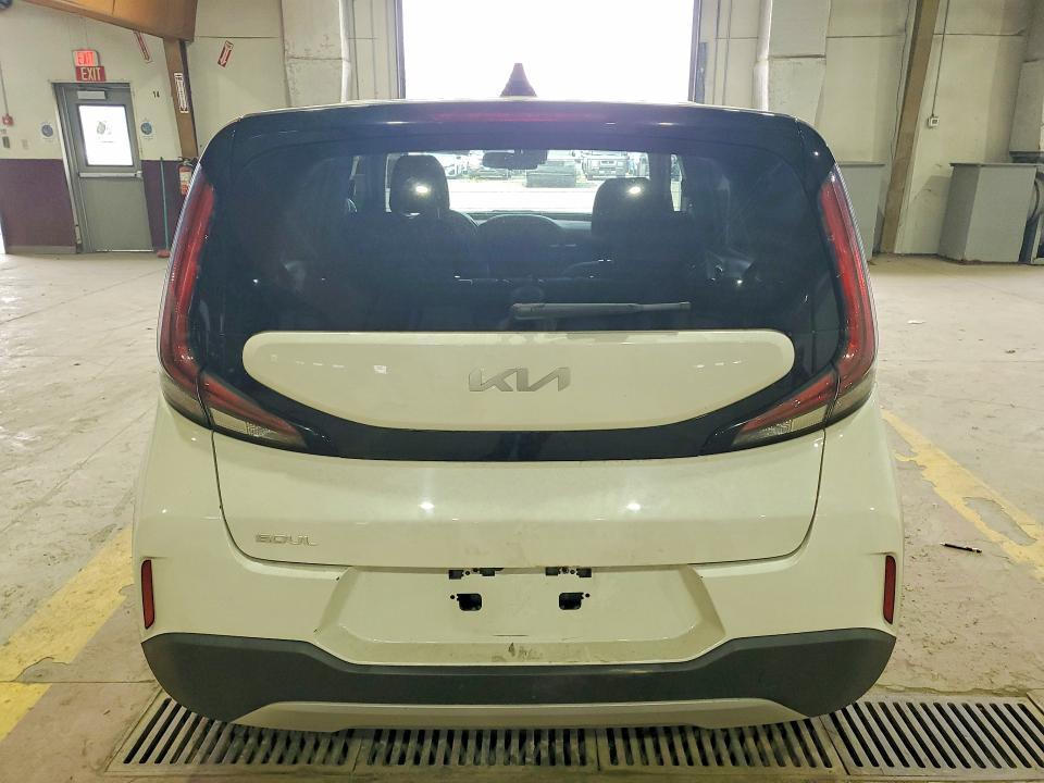 2023 KIA Soul lx