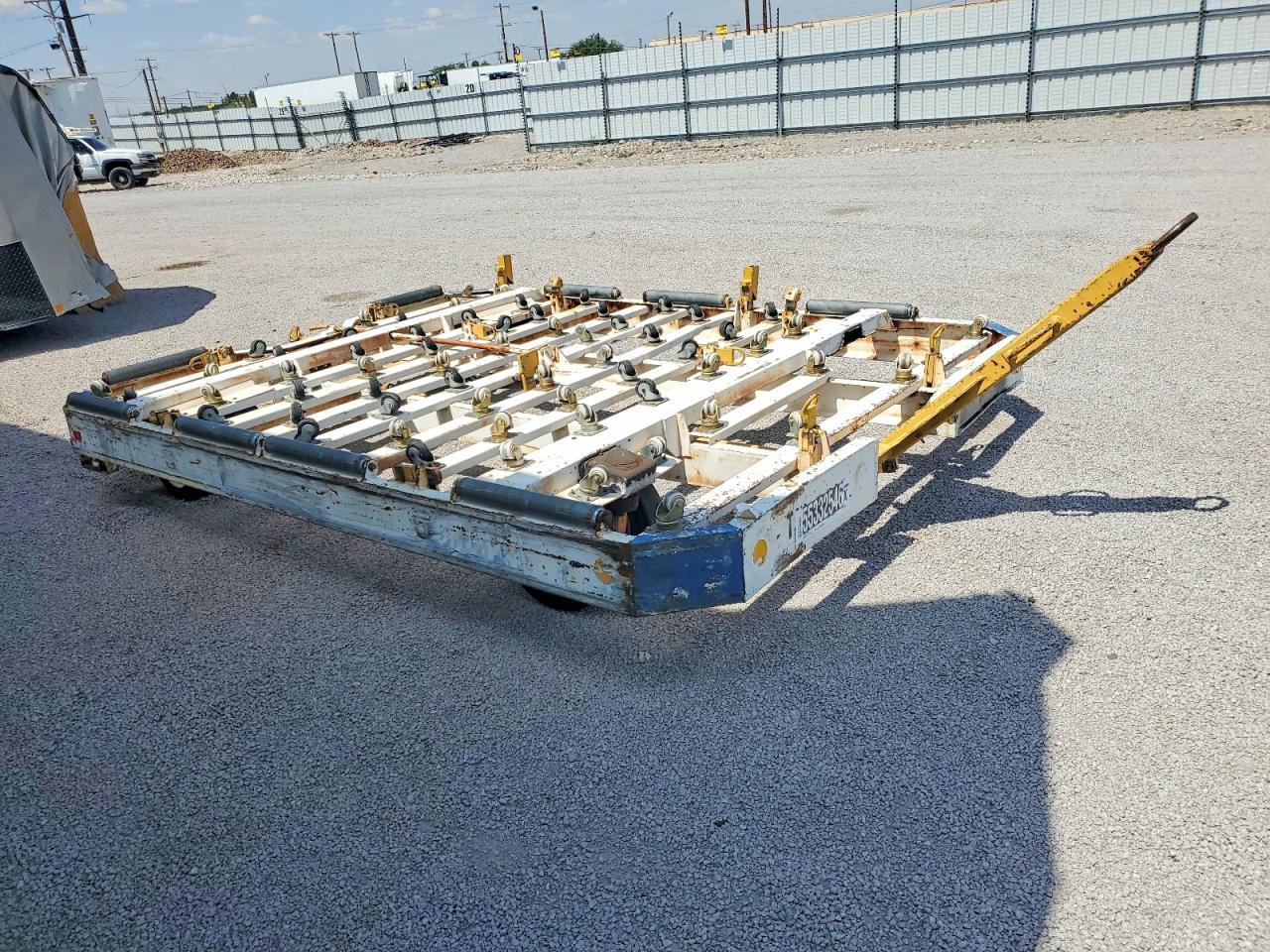 1994 Equipment GSE 1215