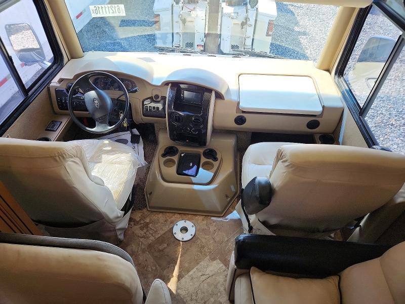 2016 Thor Motor Coach Miramar RV