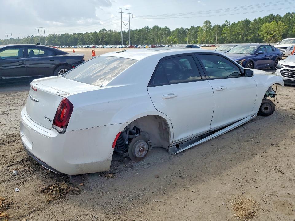 2016 Chrysler 300 s