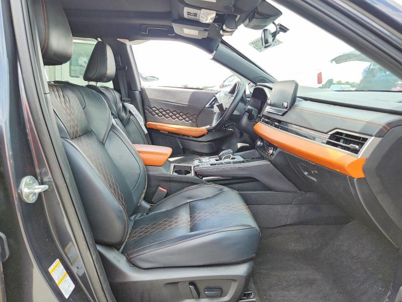 2024 Mitsubishi Outlander sel