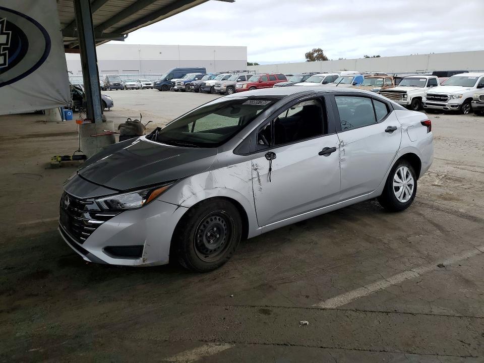 2025 Nissan Versa s