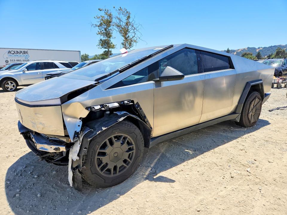 2024 Tesla Cybertruck Beast