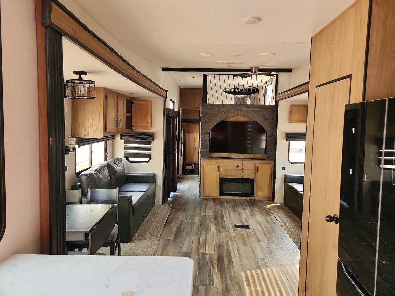 2023 Cherokee By Forest R 2023 Forest River Patriot Camper