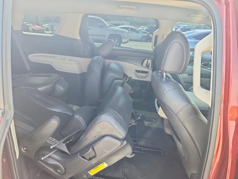 2022 KIA Carnival lx
