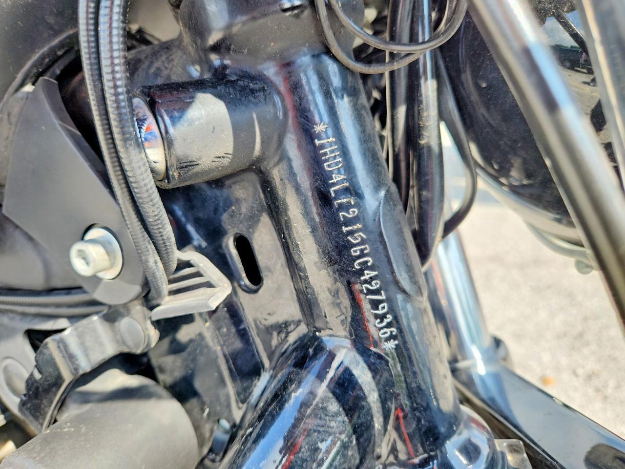 2016 Harley-Davidson XL883 Iron 883