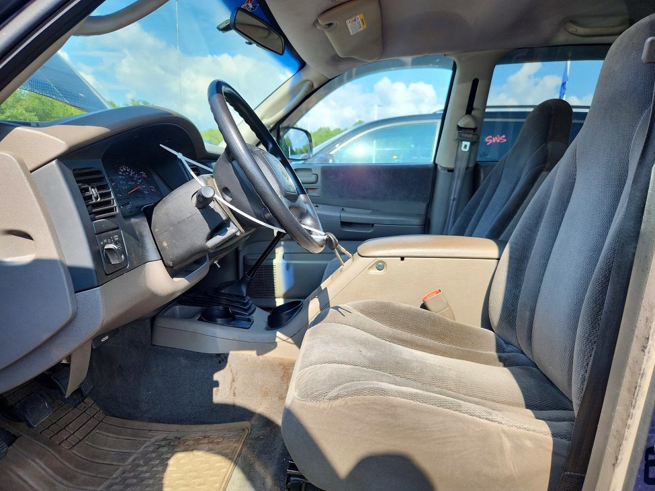 2004 Dodge Dakota Quad Sport