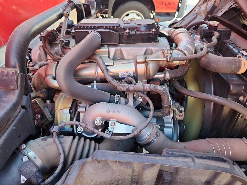2018 Hino 195 BOX Truck