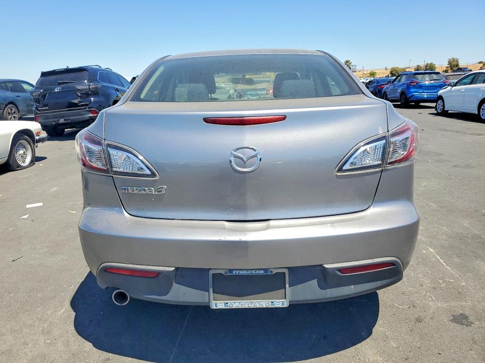 2011 Mazda 3 I
