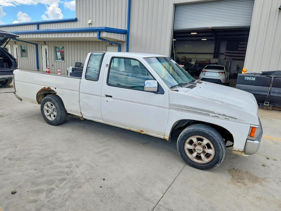 1996 Nissan Truck XE