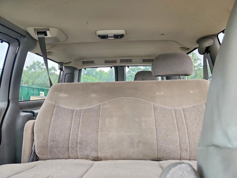 2005 GMC Safari XT