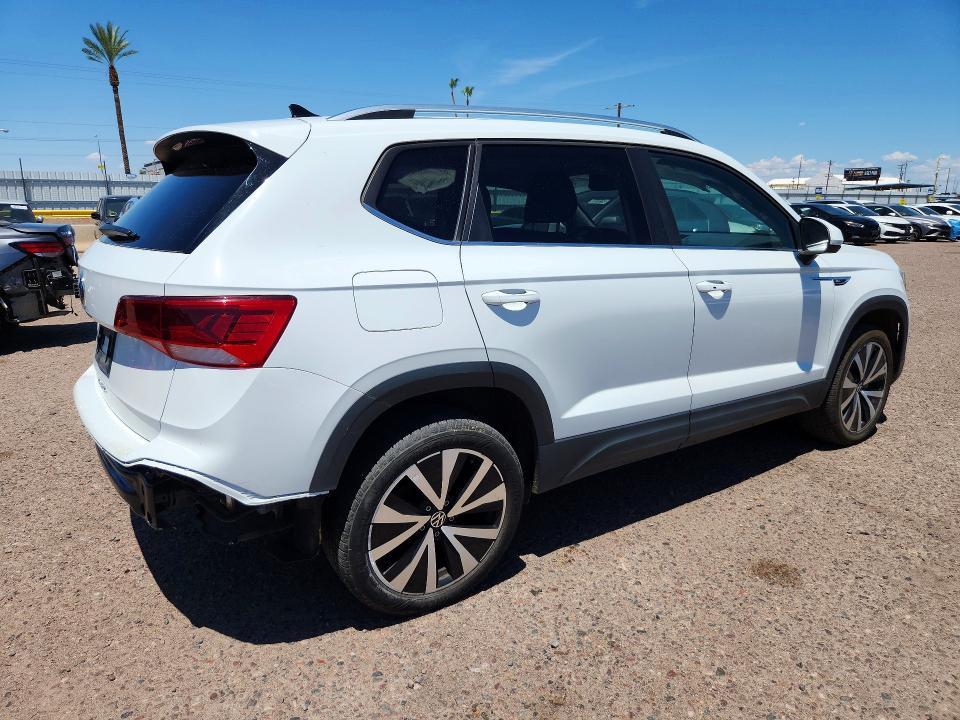 2024 Volkswagen Taos se