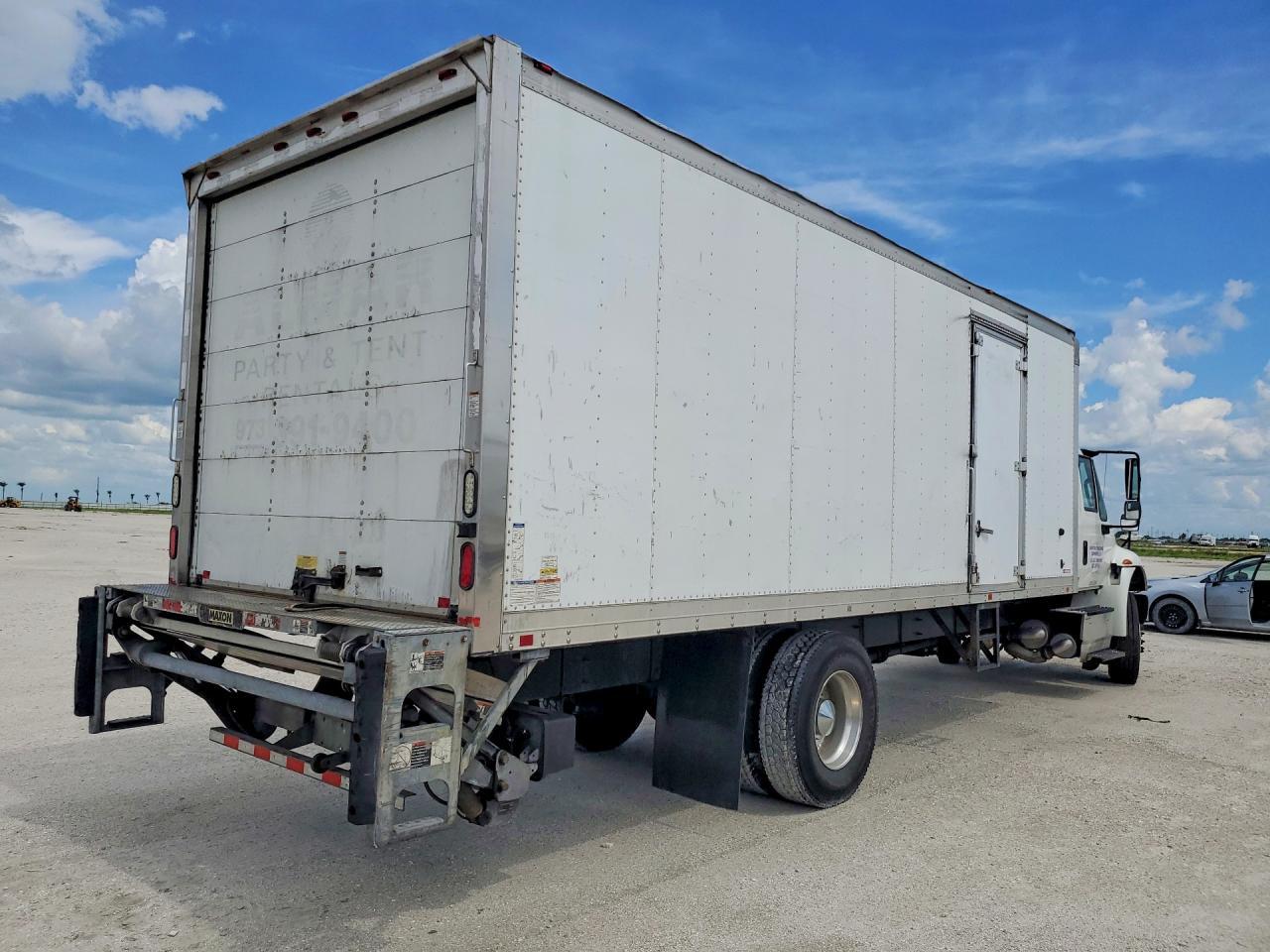 2015 International 4300 BOX Truck